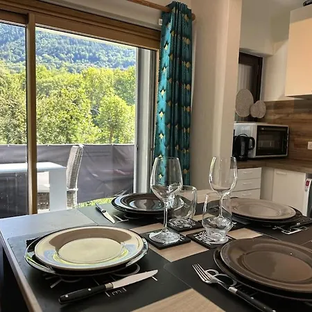 Avec Vue Sur Montagne ! *